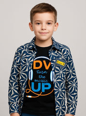 Turn up the style with this fun and versatile outfit set!